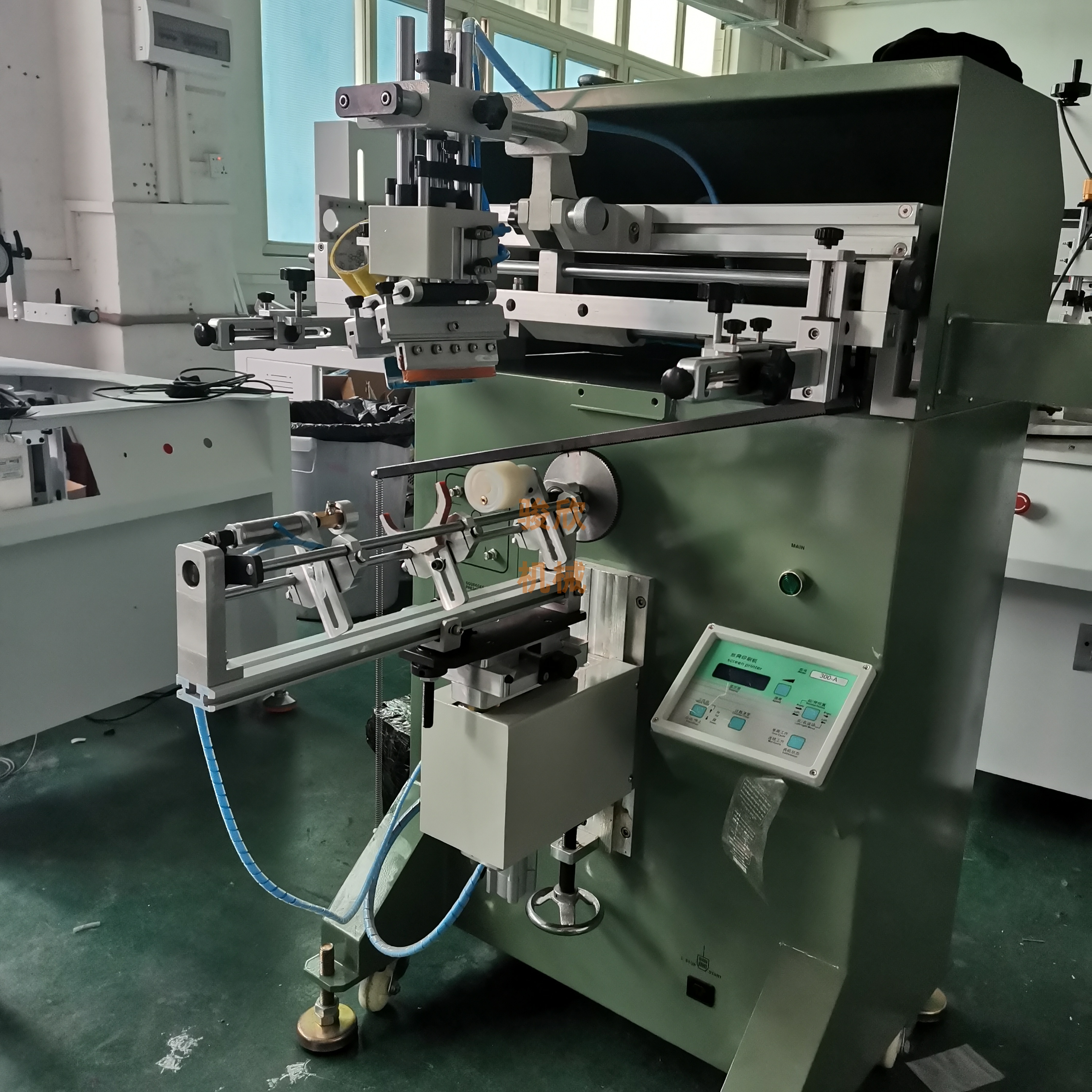 無(wú)錫移印機(jī)廠家，無(wú)錫絲印機(jī)廠家，吊頂板印花機(jī)