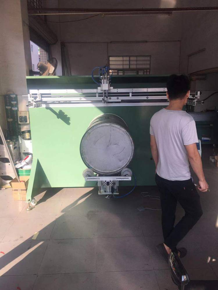 東莞駿欣機(jī)械有限公司提供絲印機(jī)移印機(jī)